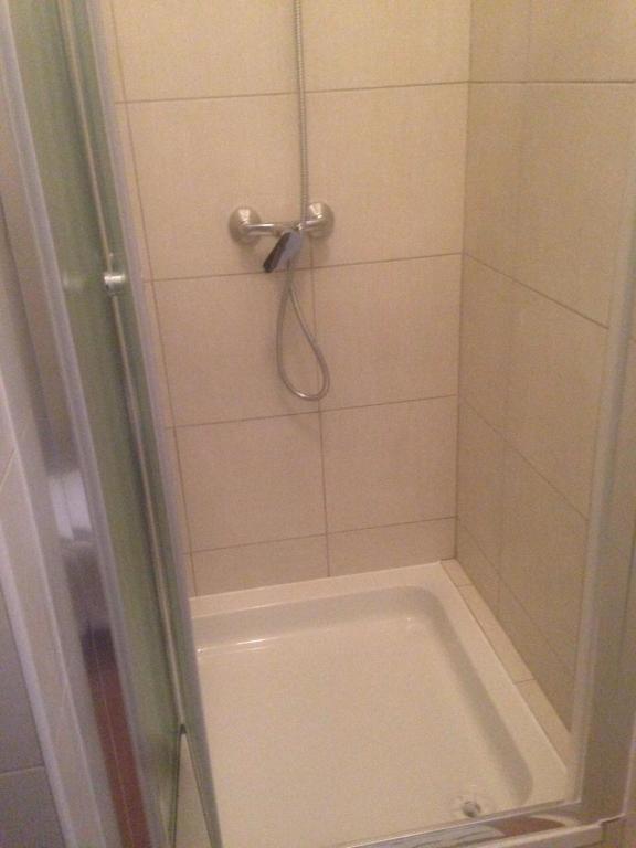 Centar 2 Private Room With Ensuite And Kitchenette สปลิท ภายนอก รูปภาพ